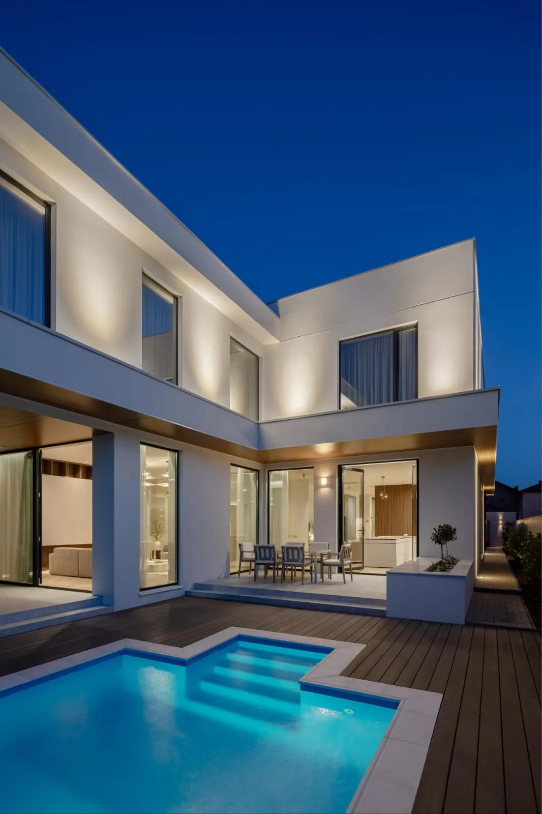VILA 6 CAMERE - PIPERA - PISCINA PROPRIE - 2/4