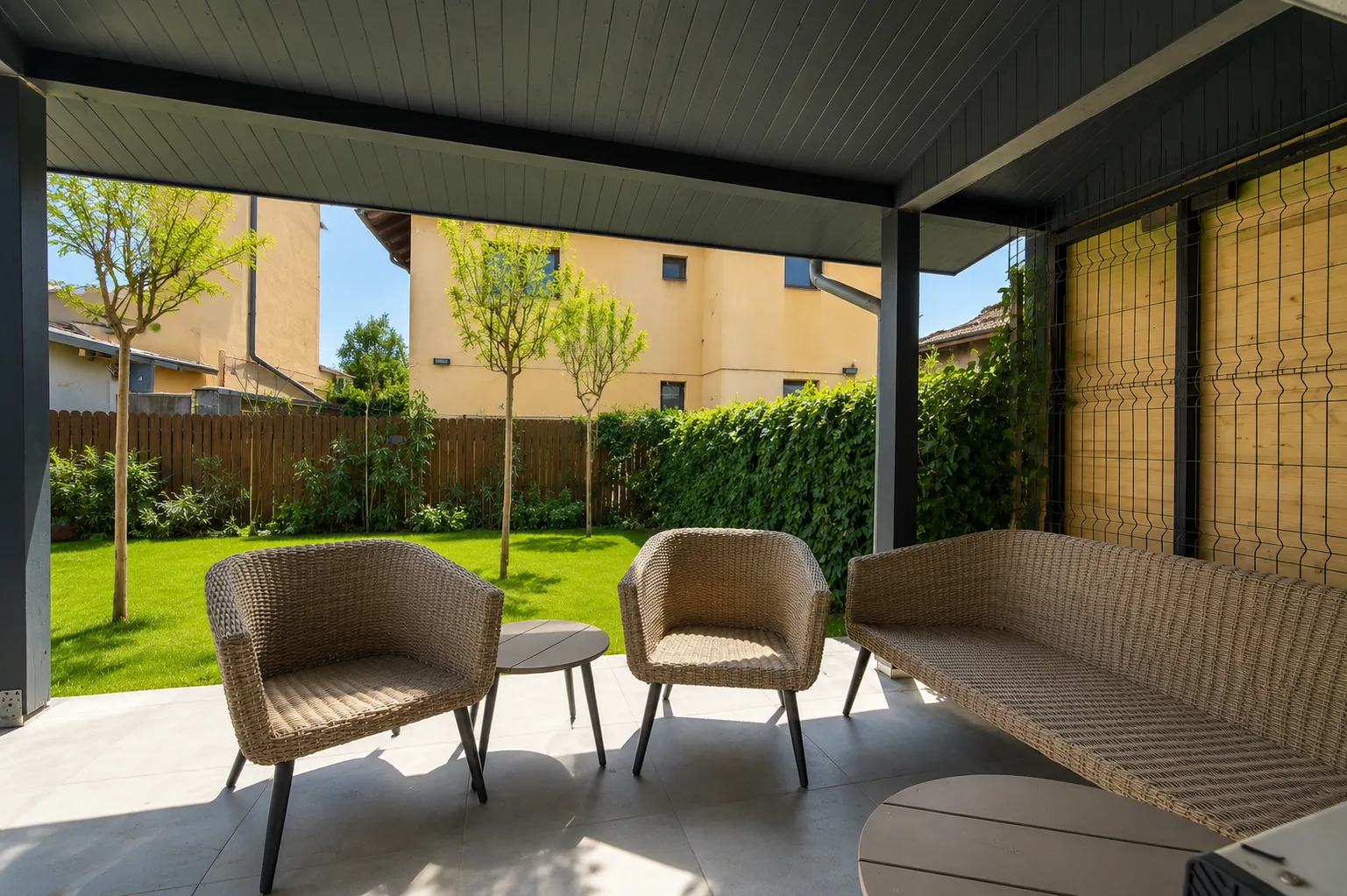 VILA 4 CAMERE - MOBILATA - TUNARI 