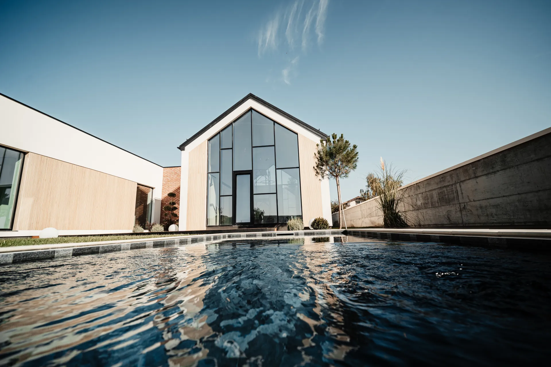 VILLA WITH SWIMMING POOL - OTOPENI - 12