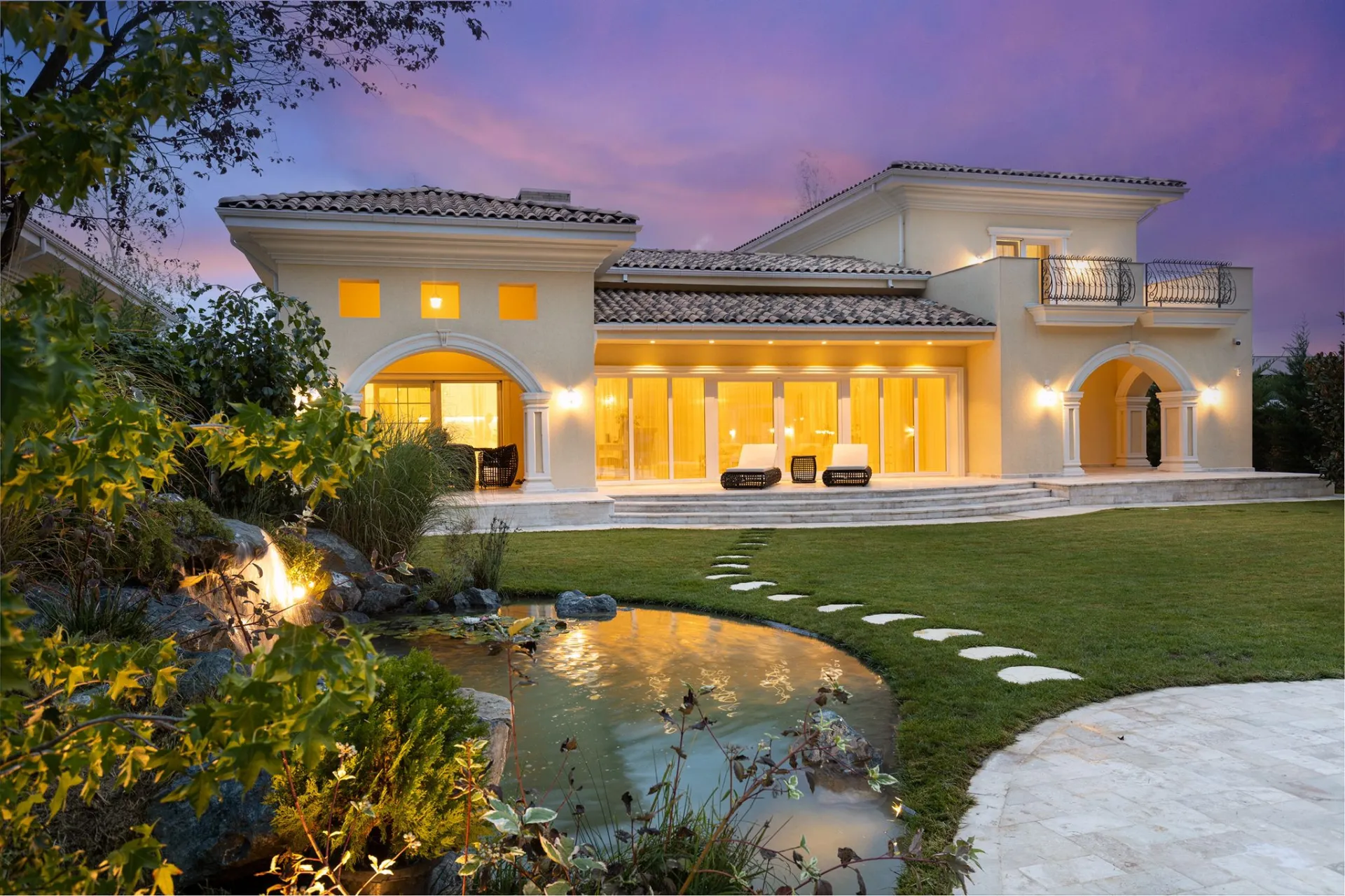 OTOPENI - VILLA WITH SWIMMING POOL - 6 ROOMS - imagine 5