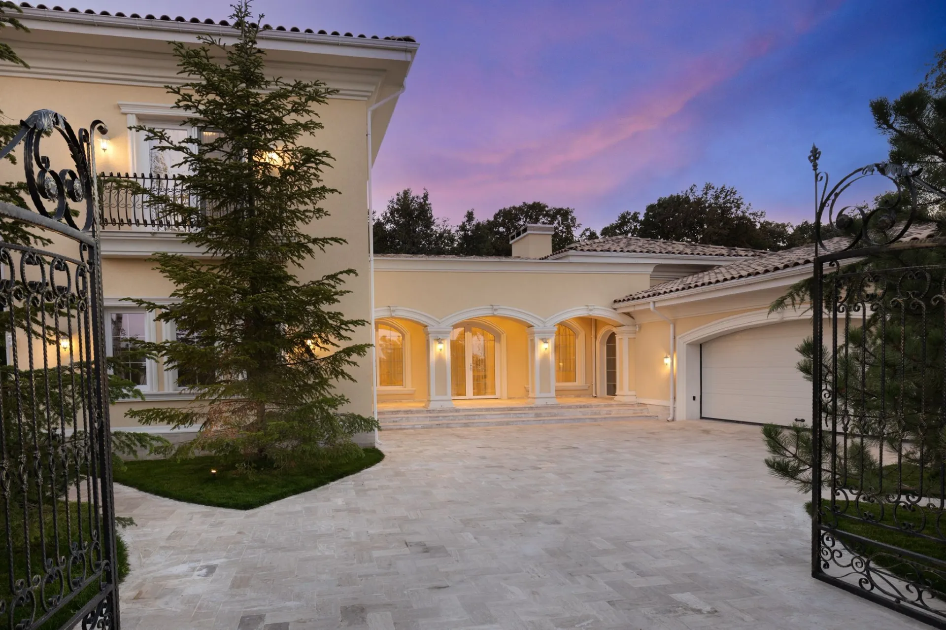OTOPENI - VILLA WITH SWIMMING POOL - 6 ROOMS - 8