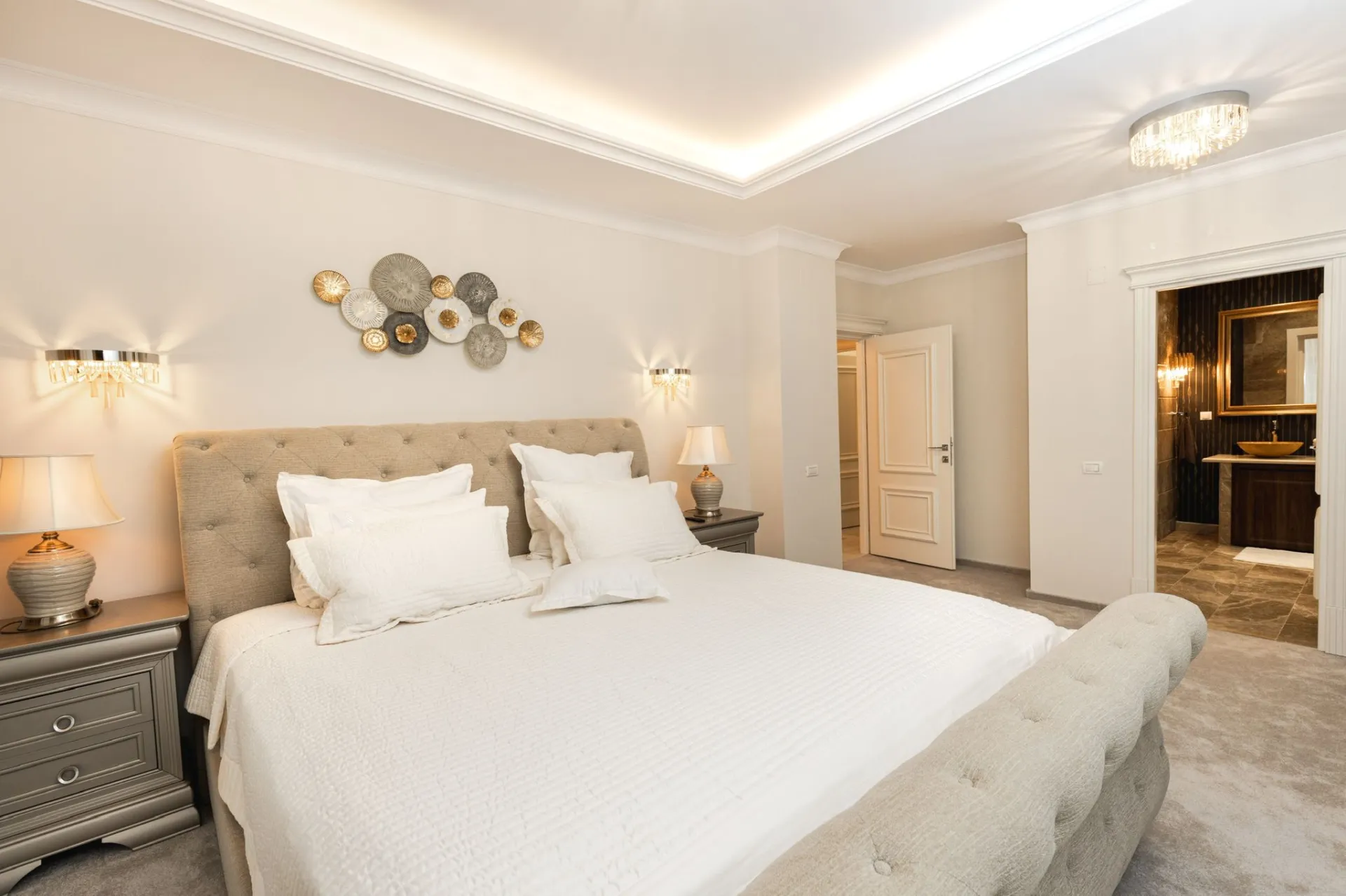 OTOPENI - VILLA WITH SWIMMING POOL - 6 ROOMS - 12