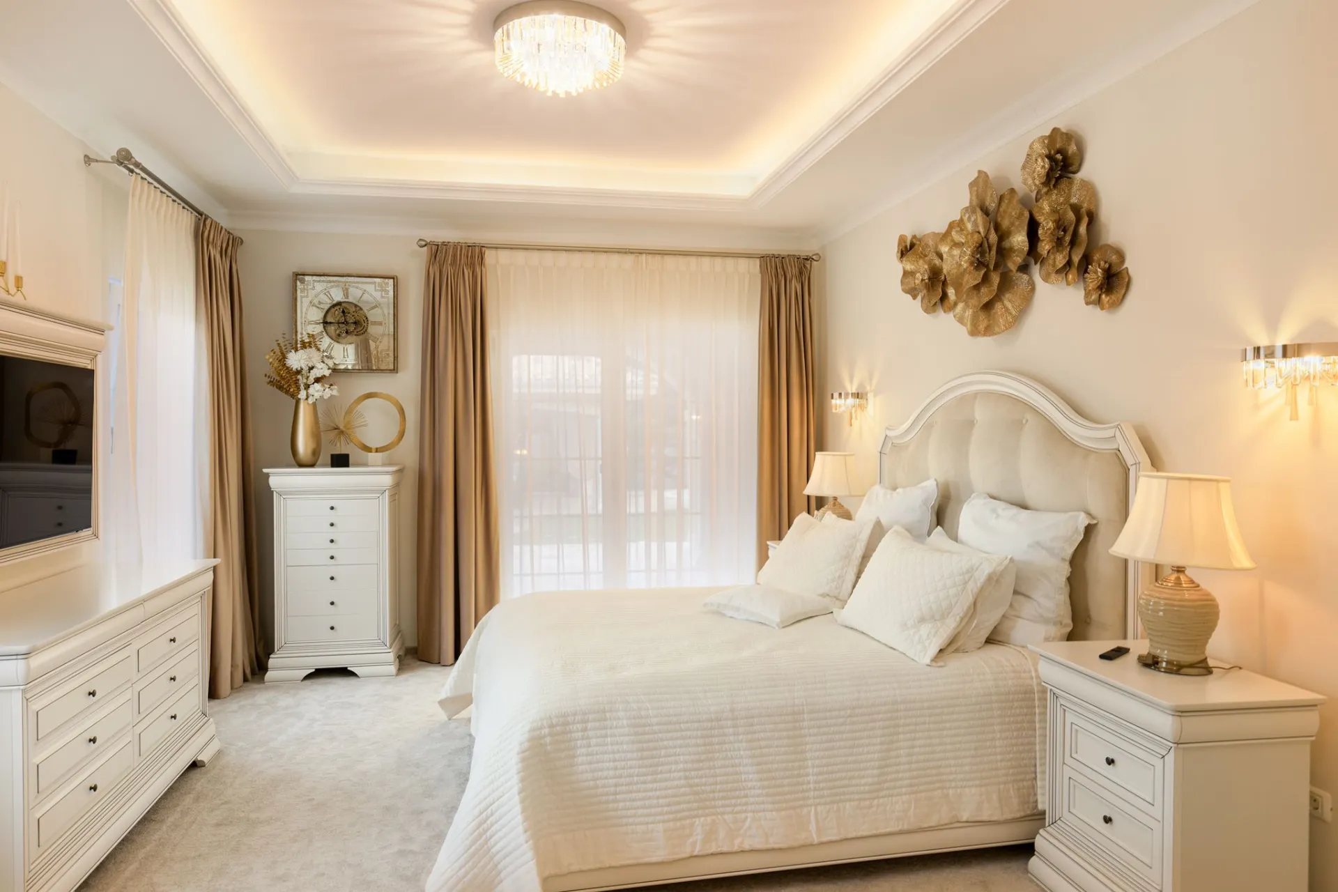 OTOPENI - VILLA WITH SWIMMING POOL - 6 ROOMS - 17