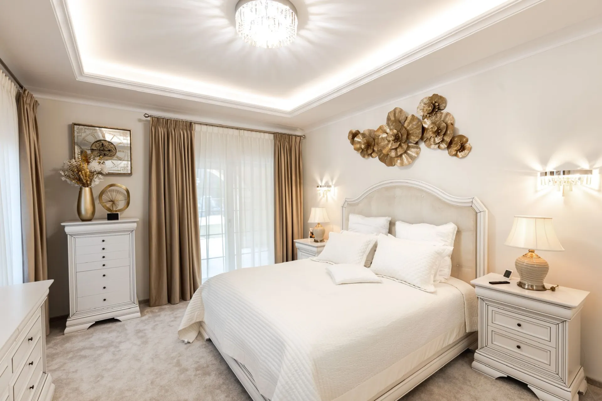 OTOPENI - VILLA WITH SWIMMING POOL - 6 ROOMS - 19