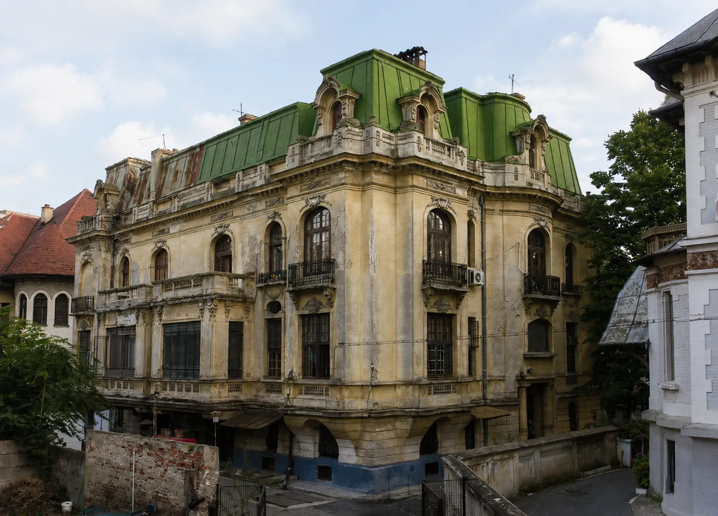 PROPRIETATE ISTORICA RARA - BULEVARDUL DACIA - 3/4