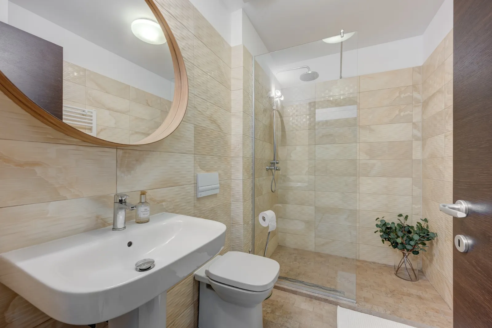 3-ROOM APARTMENT - LAKE VIEW - 11