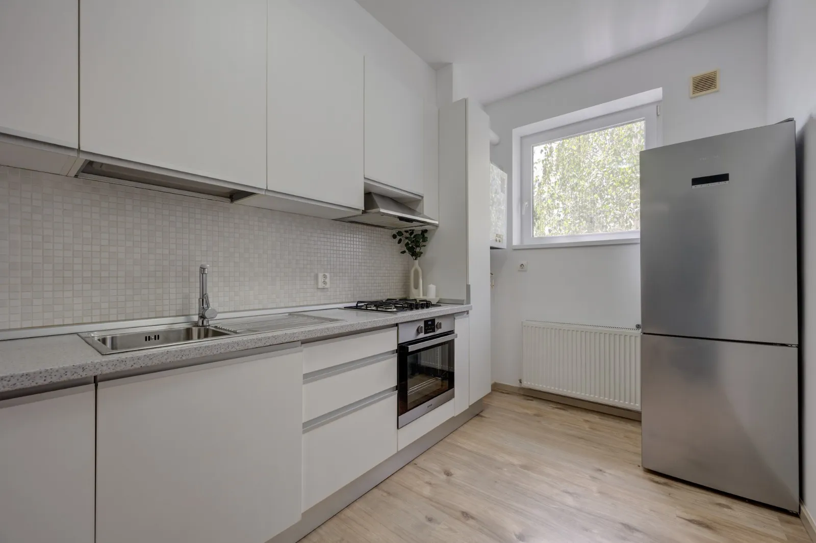 3-ROOM APARTMENT - LAKE VIEW