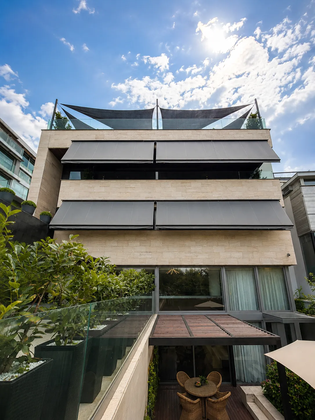 VILA FLOREASCA - PISCINA SI SALA PROPRIE - 1/4