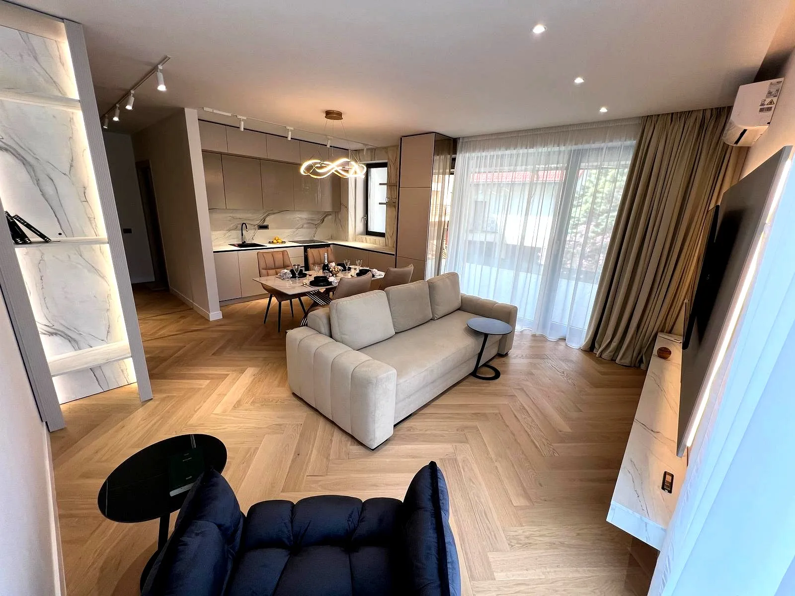 APARTAMENT CU 2 CAMERE - PIPERA | IANCU NICOLAE 