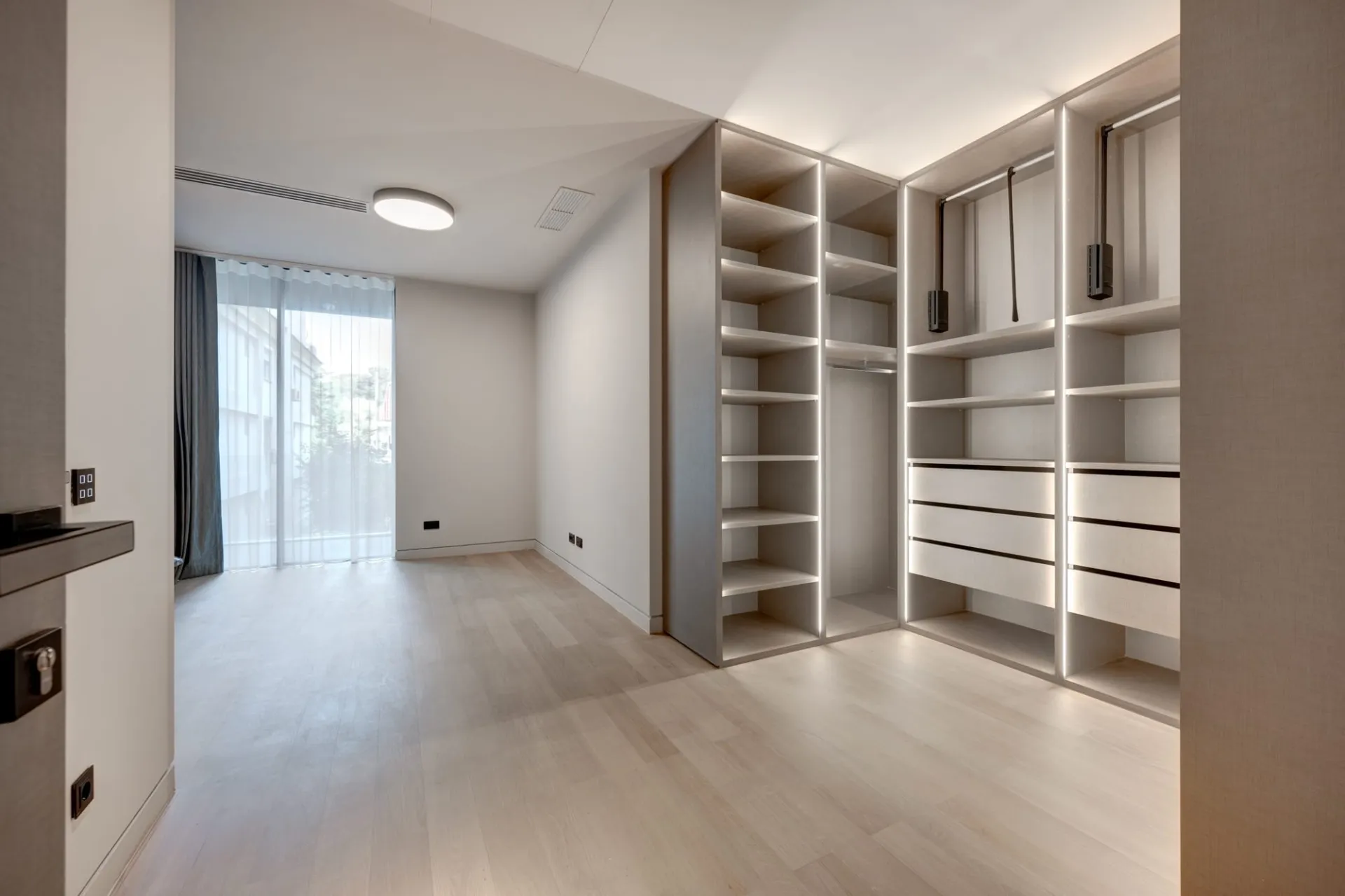 APARTAMENT FLOREASCA - 3 CAMERE - FINISAJE PREMIUM - imagine 3