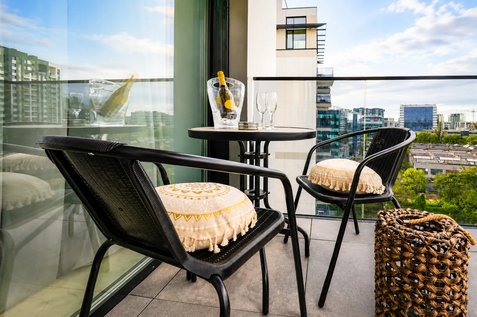 APARTAMENT CU 2 CAMERE - FLOREASCA - MOBILAT SI UTILAT - 13
