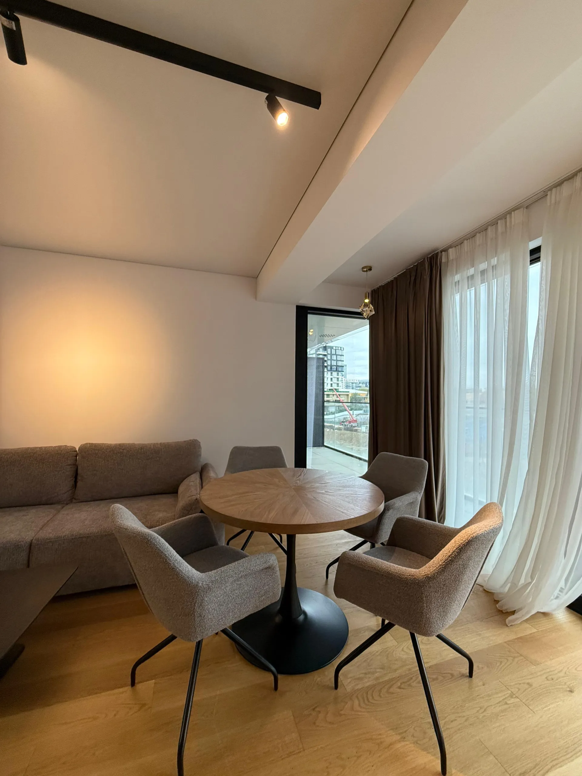 FLOREASCA - APARTAMENT 2 CAMERE - MOBILAT SI UTILAT - TVA INCLUS 