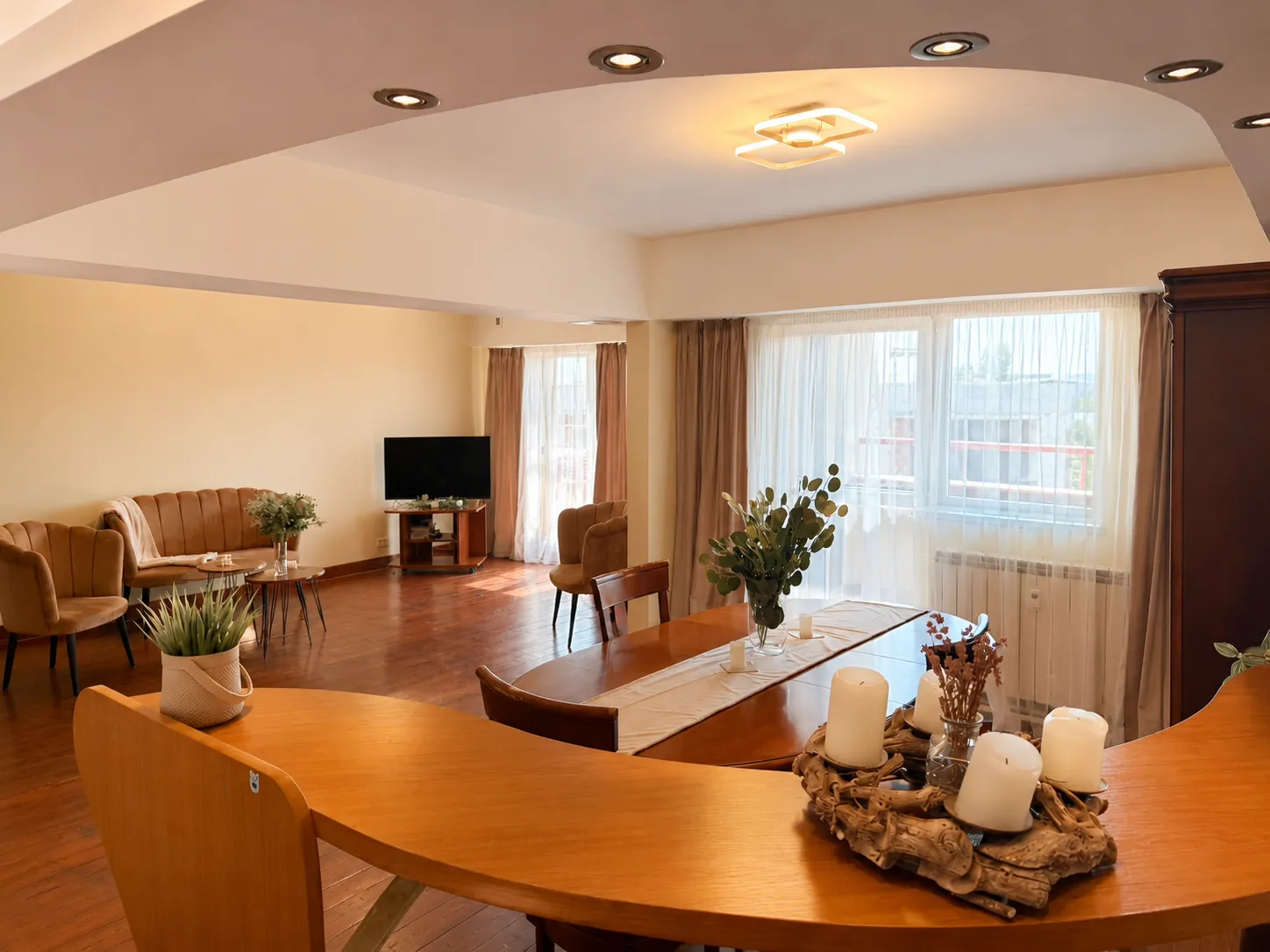 DUPLEX CENTRAL - SPLAIUL UNIRII - MOBILAT SI UTILAT + SAUNA