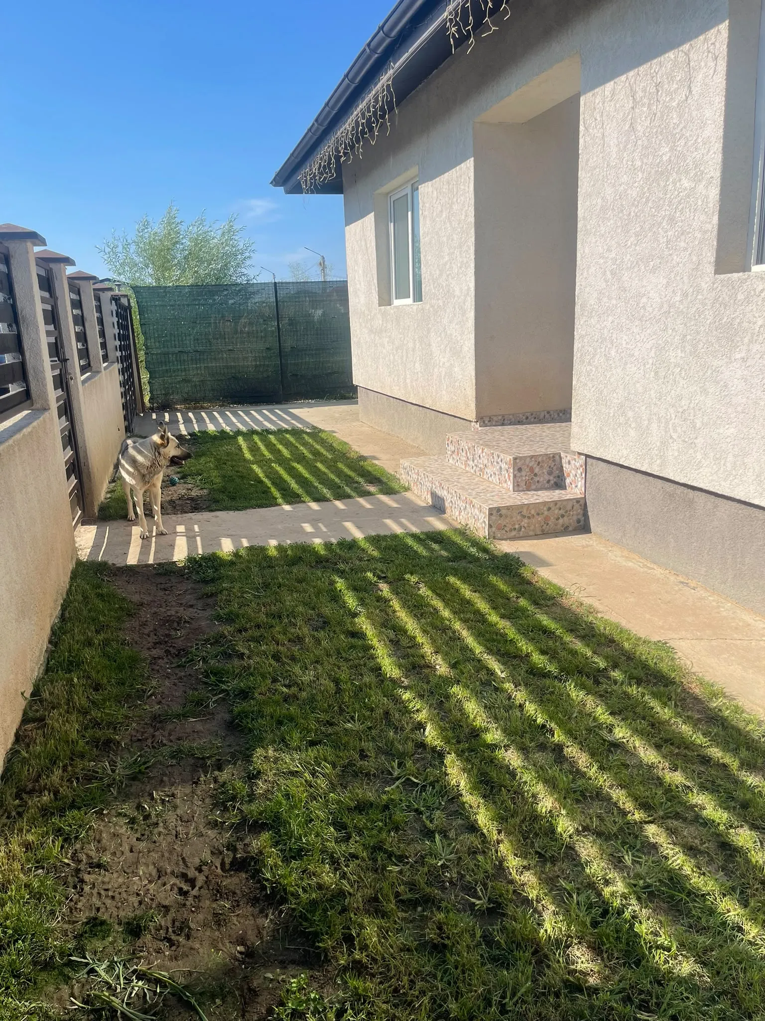 CASA INDIVIDUALA - ZONA BERCENI - 3 CAMERE - 10