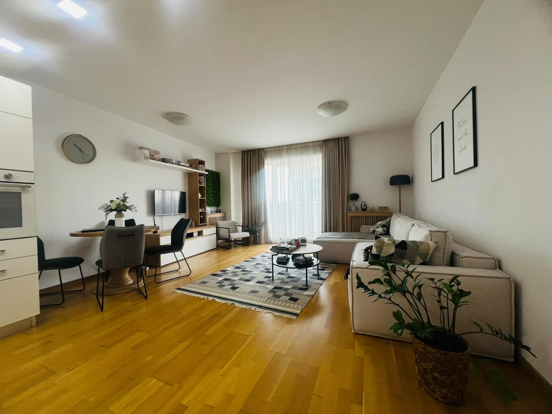 APARTAMENT 2 CAMERE - ZONA UNIVERSITAE - PARCARE SUBTERANA INCLUSA - imagine 4