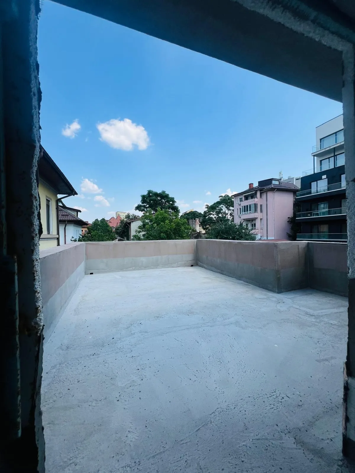 CASA INDIVIDUALA - ZONA DOROBANTI 