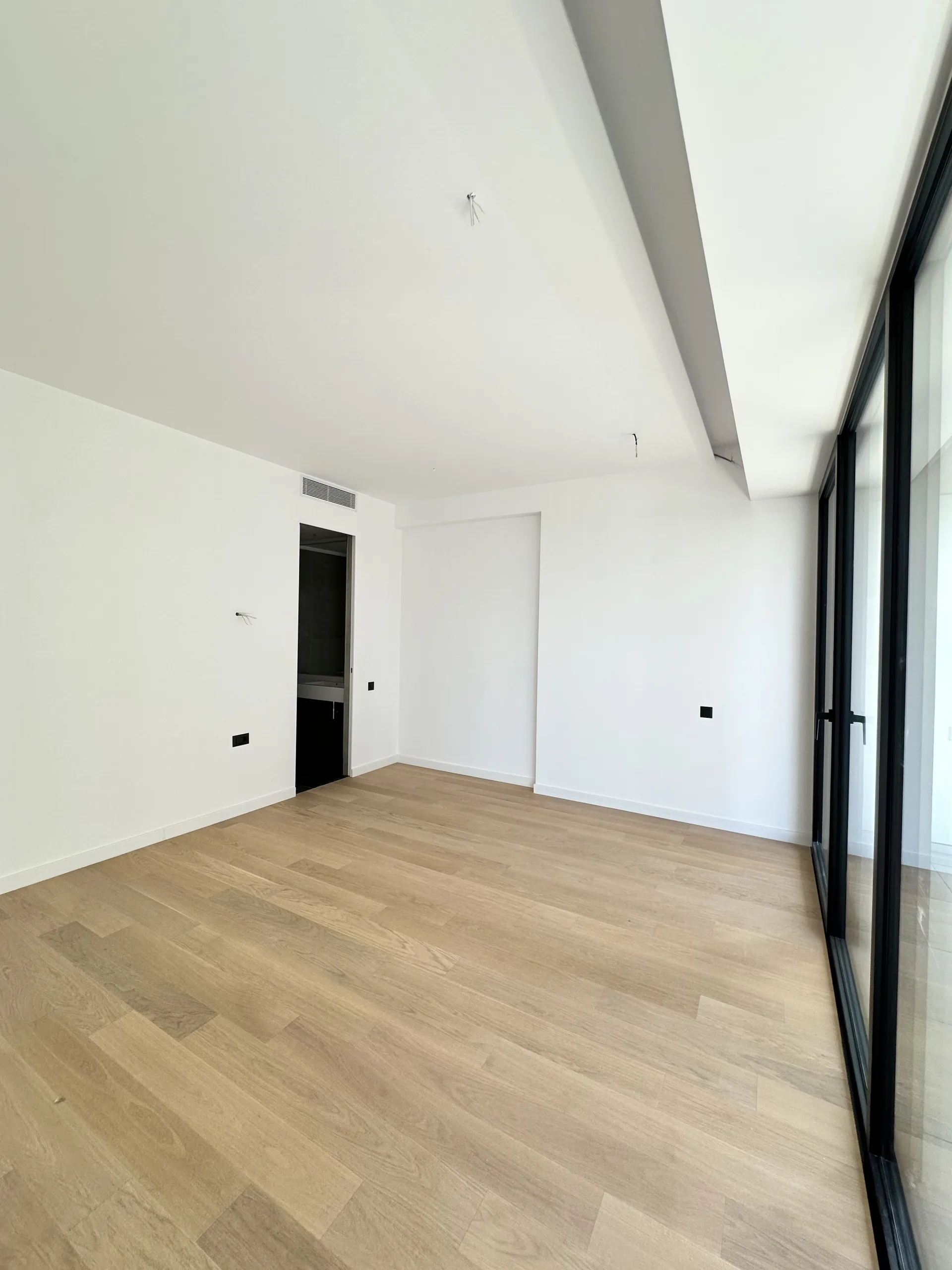 APARTAMENT CU 3 CAMERE - HERASTRAU - FINISAJE PREMIUM - imagine 5