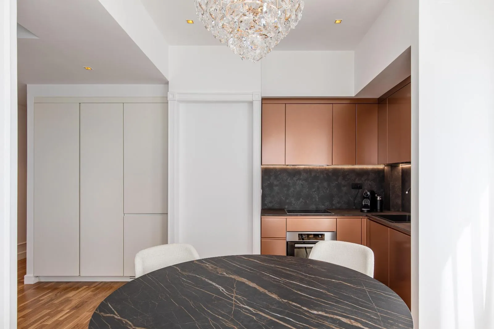APARTAMENT CU 3 CAMERE - FINISAJE PREMIUM - CALEA VICTORIEI  - 2