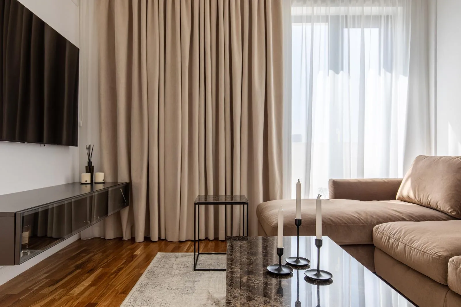 APARTAMENT CU 3 CAMERE - FINISAJE PREMIUM - CALEA VICTORIEI 