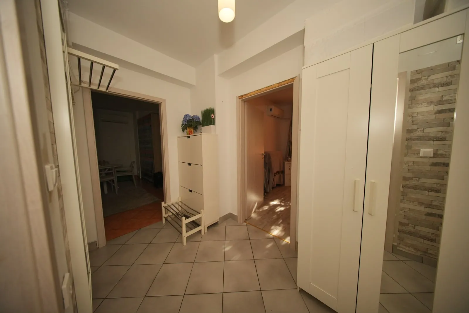 Apartament 2 camere | Drumul Taberei | Metrou | Parcare + Boxă
