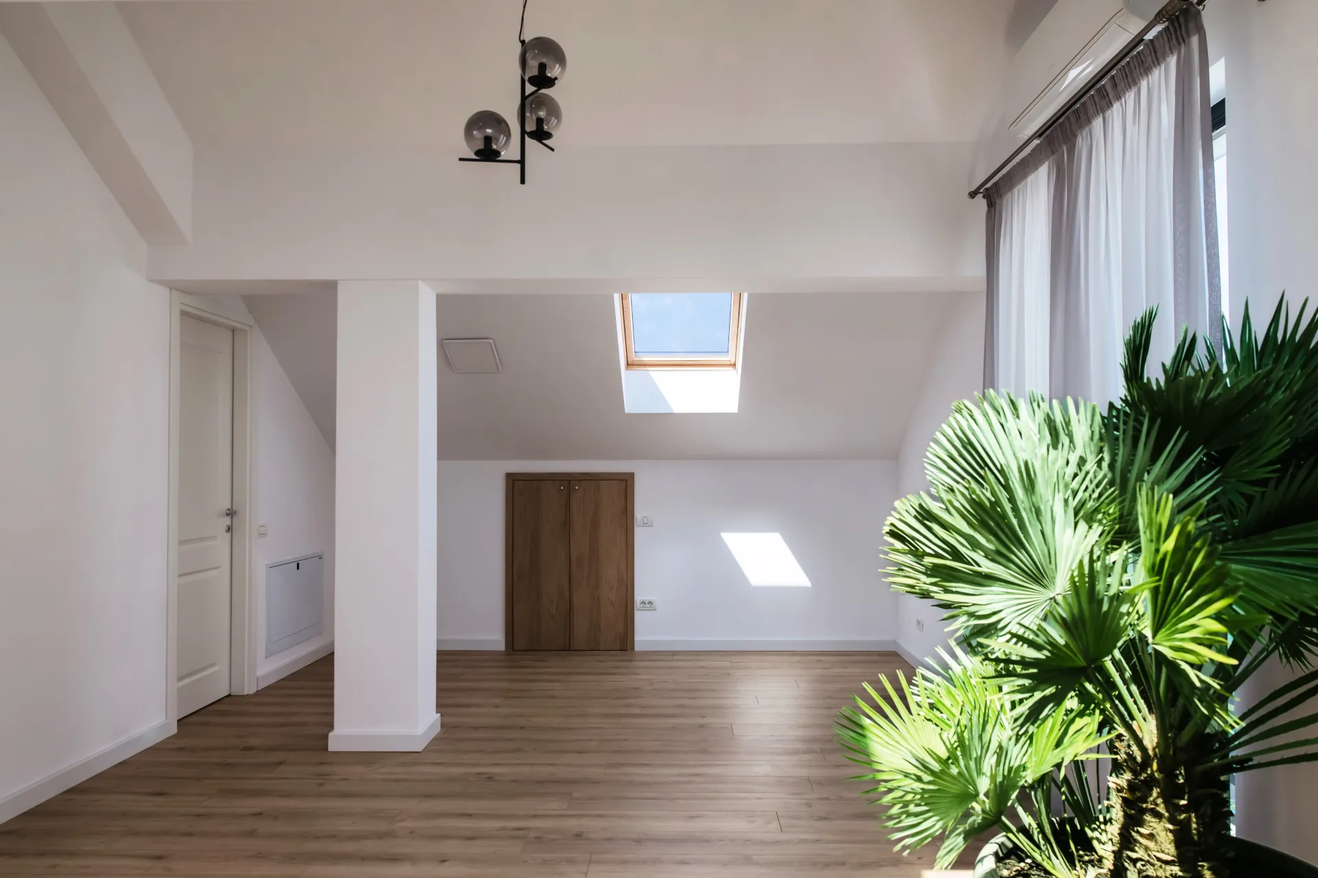 VILA 4 CAMERE - ZONA OTOPENI - 12