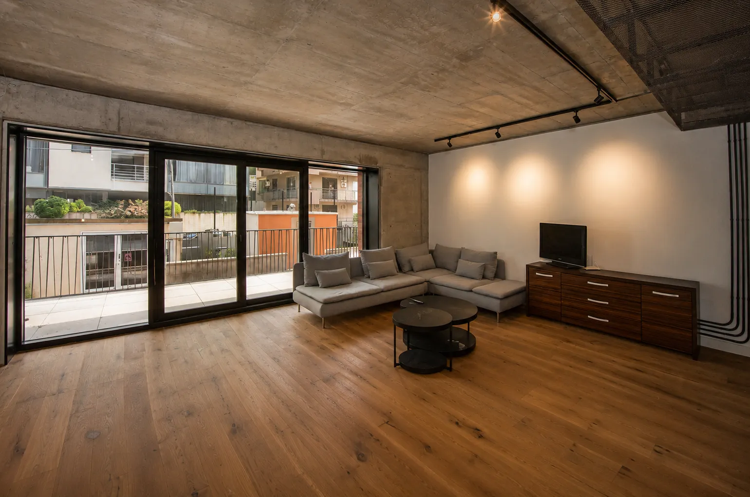 APARTAMENT CU 3 CAMERE | FLOREASCA | PARTIAL MOBILAT 