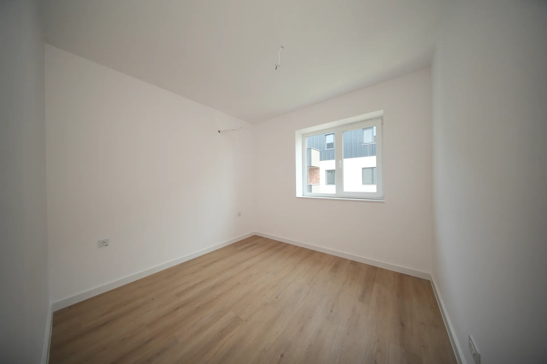 3 CAMERE - BLOC FINALIZAT - PIPERA