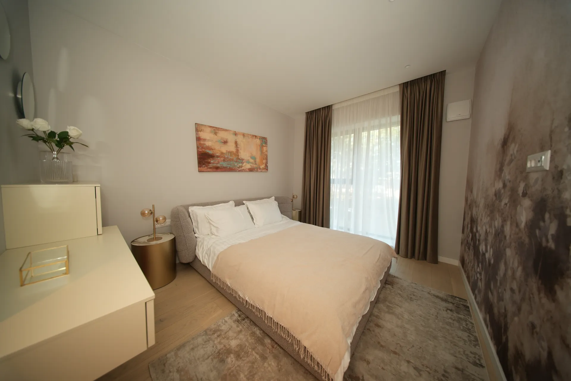 Apartament 4 camere cu gradina de 195 mp | Geamuri Schüco, parchet triplustratificat | Floreasca