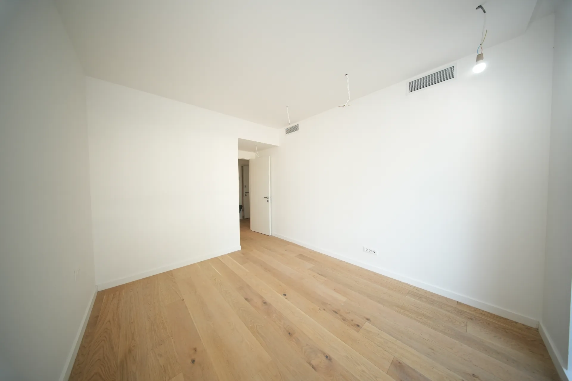 APARTAMENT CU 2 CAMERE | ZONA FLOREASCA | SPATII VERZI  - 2