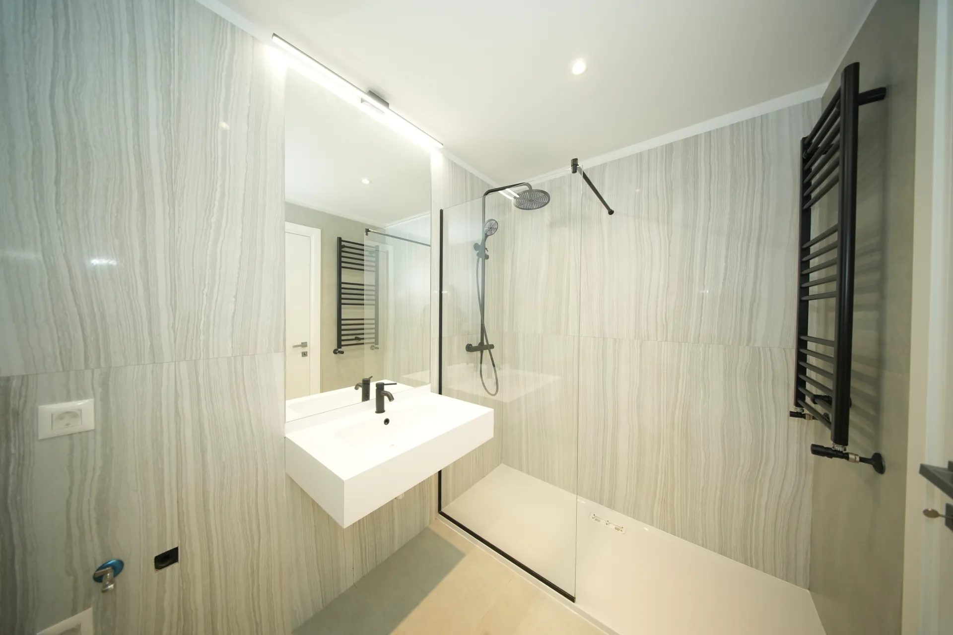 APARTAMENT 3 CAMERE + TERASA - FLOREASCA - BLOC NOU 