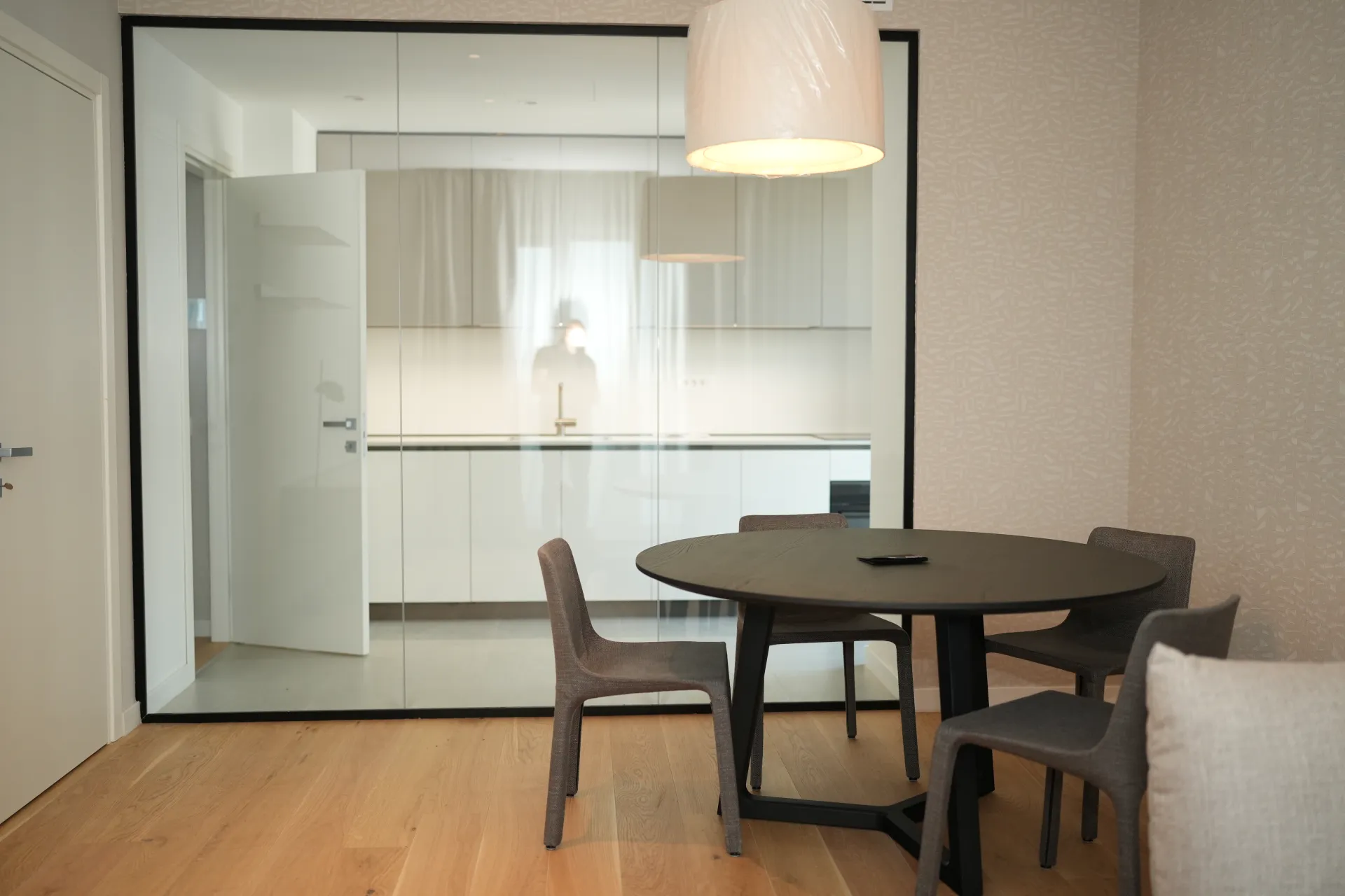 APARTAMENT 3 CAMERE + TERASA - FLOREASCA - BLOC NOU