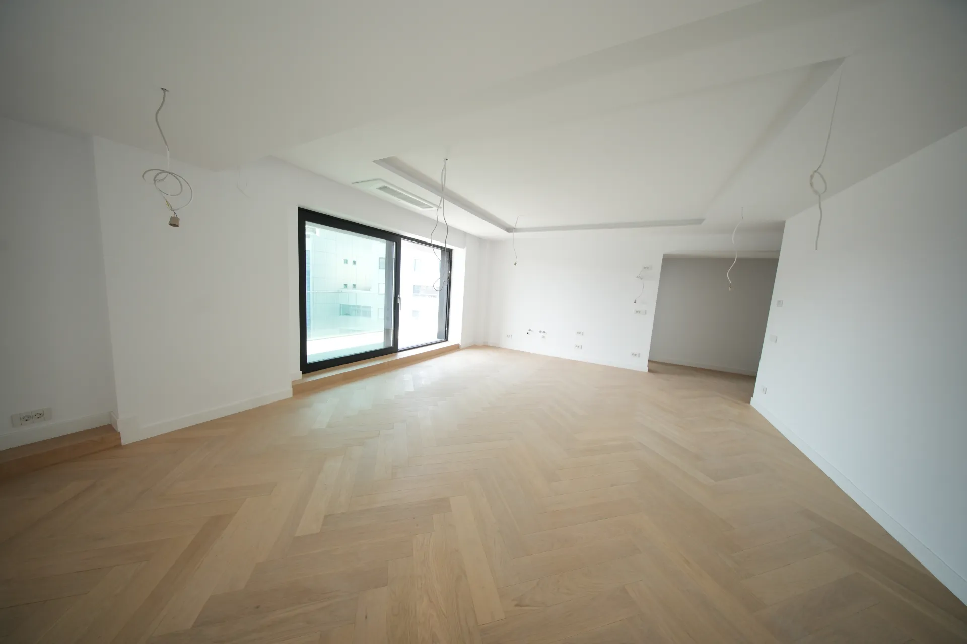 Apartament 4 camere | Terasă și ferestre Reynaers pe înălțime | Unirii - 9