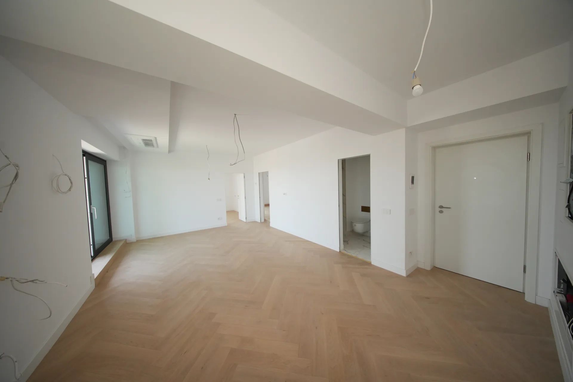 Apartament nou 2 camere | La 30 m de Bulevardul Unirii
