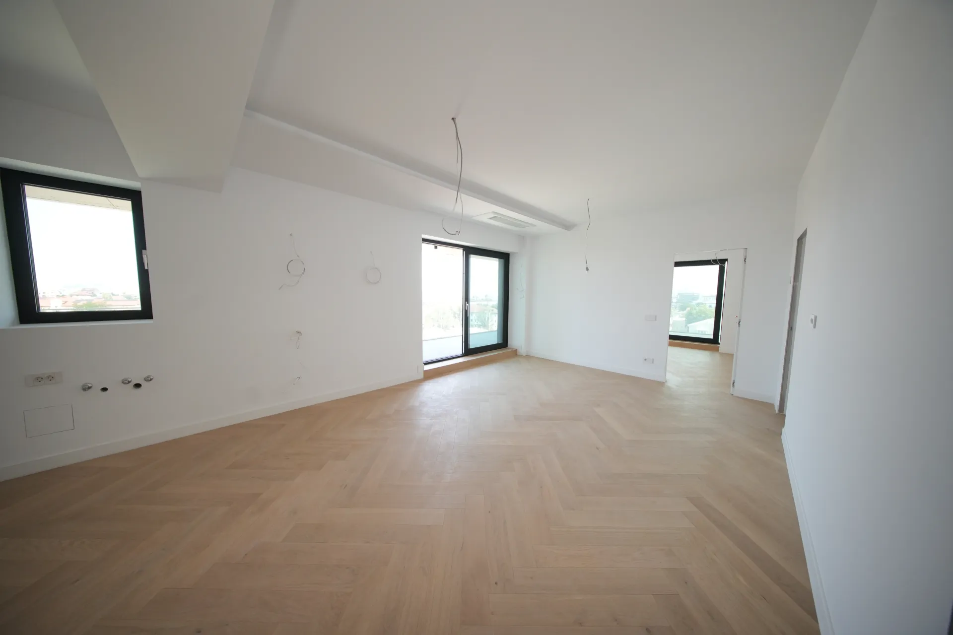 Apartament 2 camere | Terasă și ferestre Reynaers pe înălțime | Unirii