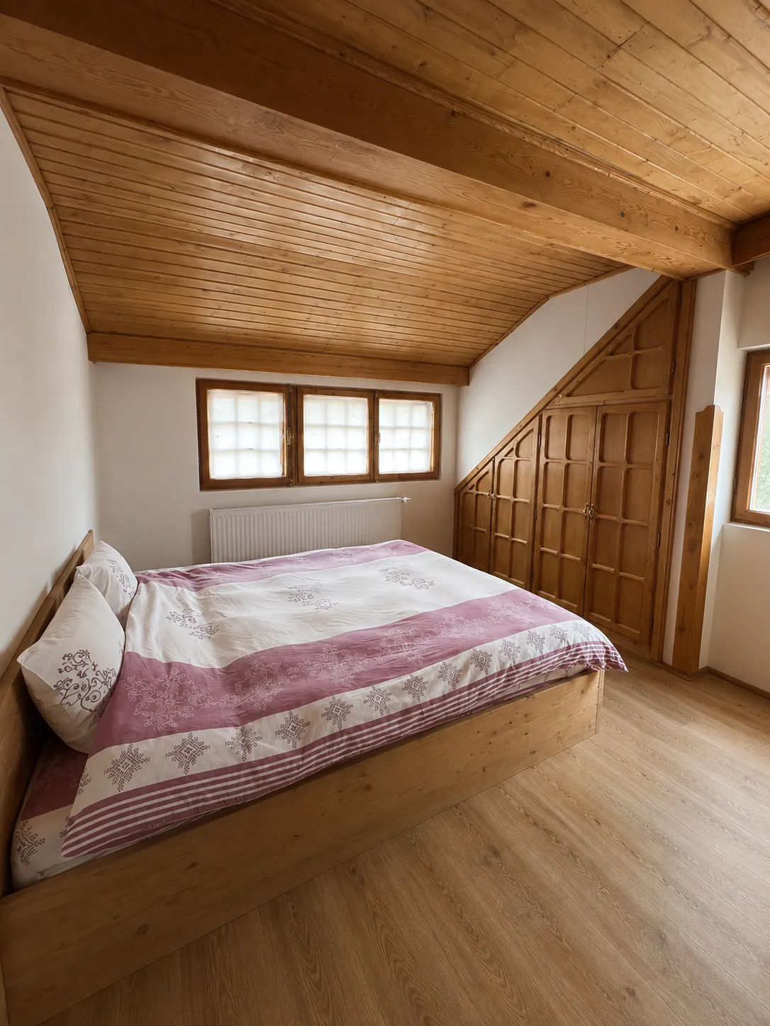 CABANA IN ZONA SINAIA - TEREN 550MP  - 11