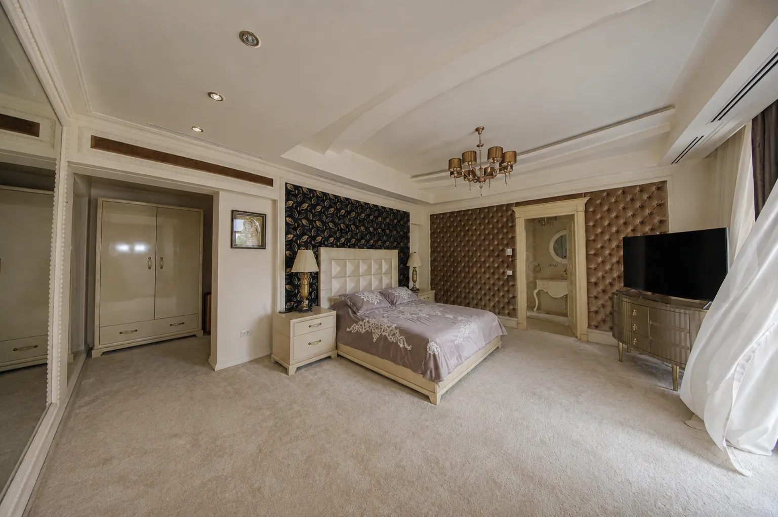 VILA PE MARGINEA LACULUI TEI - TEREN 2600 MP 