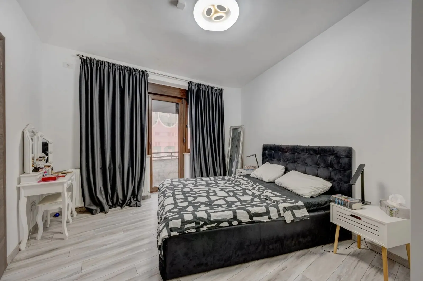 APARTAMENT CU 3 CAMERE - CISMIGIU - UTILAT SI MOBILAT