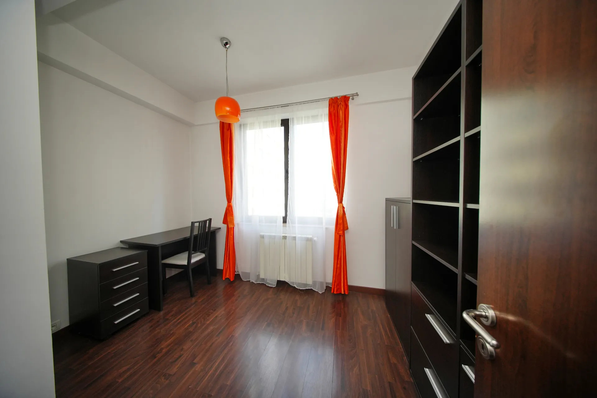 APARTAMENT CU 3 CAMERE - HERASTRAU - MOBILAT SI UTILAT - imagine 4