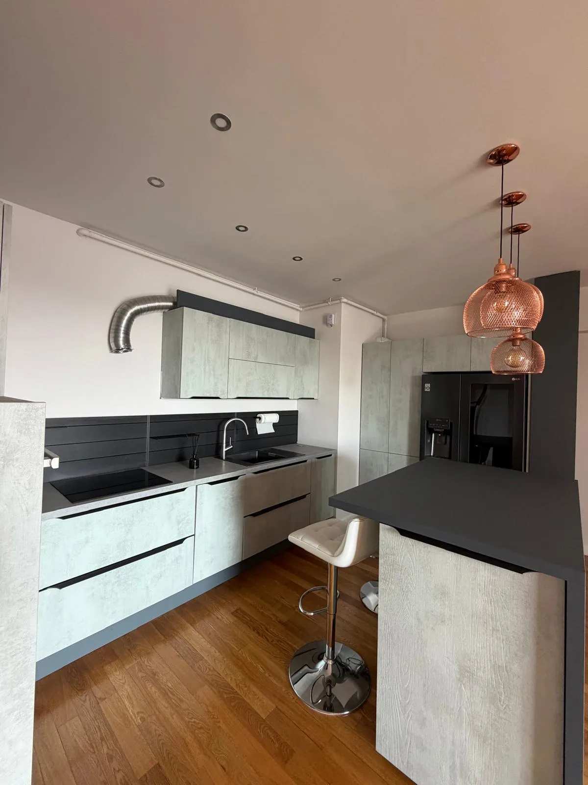 APARTAMENT CU 4 CAMERE ETAJ 13 - MOBILAT SI UTILAT - FLOREASC - FABRICA DE GLUCOZA - imagine 3