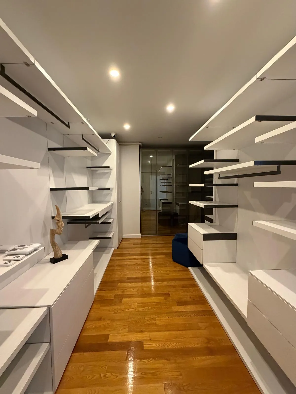 APARTAMENT CU 4 CAMERE ETAJ 13 - MOBILAT SI UTILAT - FLOREASC - FABRICA DE GLUCOZA