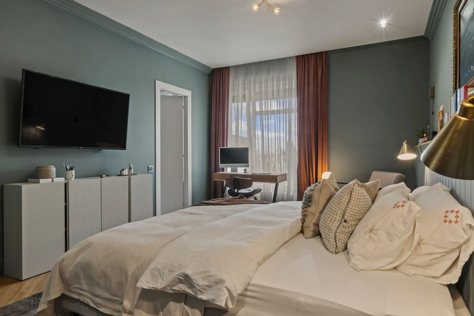 PENTHOUSE | LACUL TEI | MOBILAT