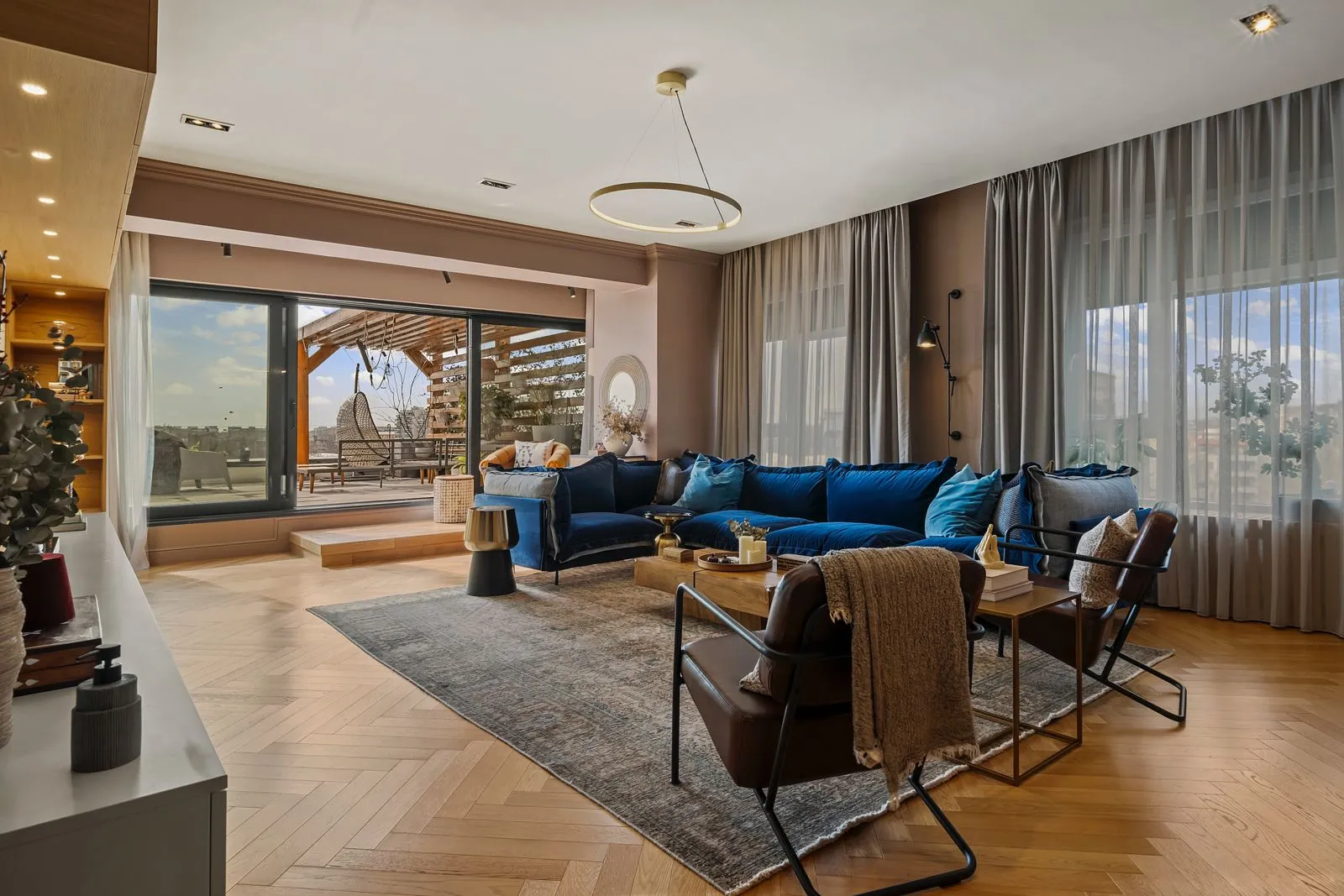 PENTHOUSE | LACUL TEI | MOBILAT 