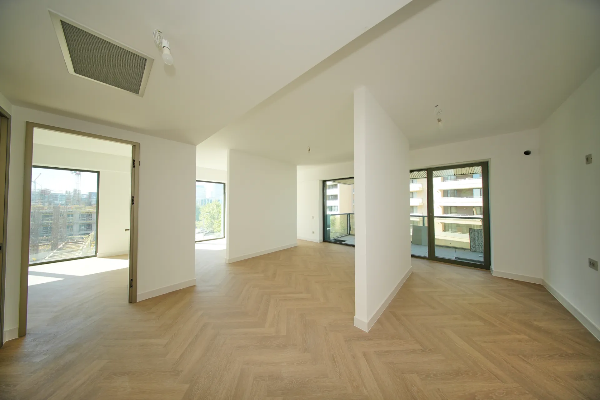 APARTAMENT CU 3 CAMERE - FINISAJE PREMIUM ZONA AVIATIEI 