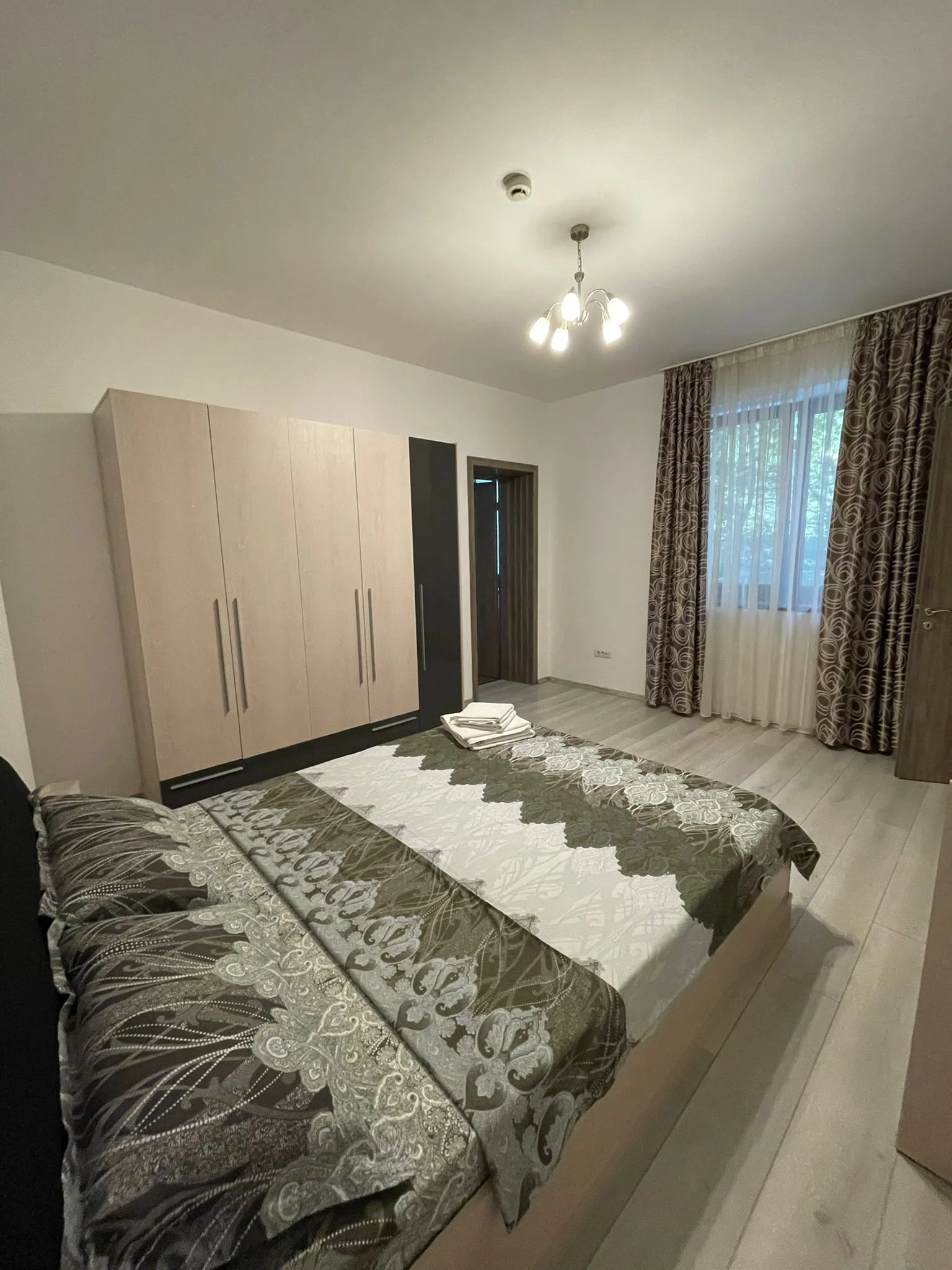 CISMIGIU - APARTAMENT CU 2 CAMERE - MOBILAT SI UTILAT  - 3/4