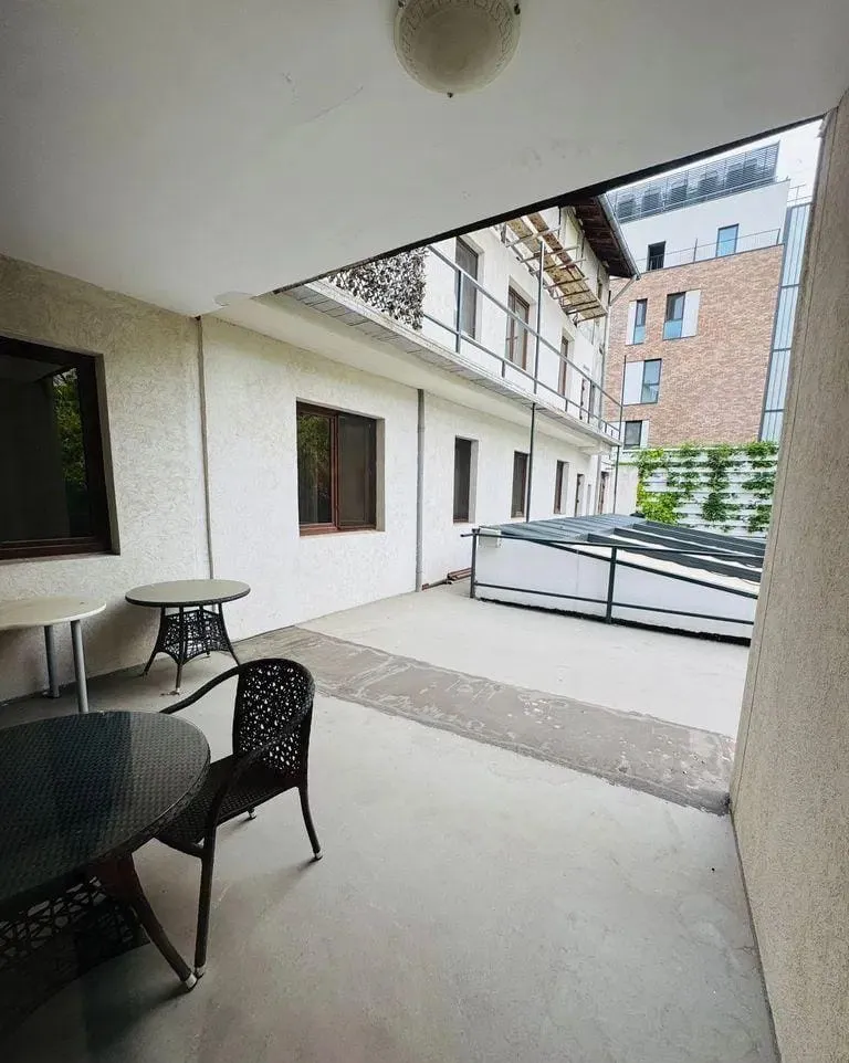 APARTAMENT CU 3 CAMERE - ZONA CISMIGIU - UTILAT SI MOBILAT