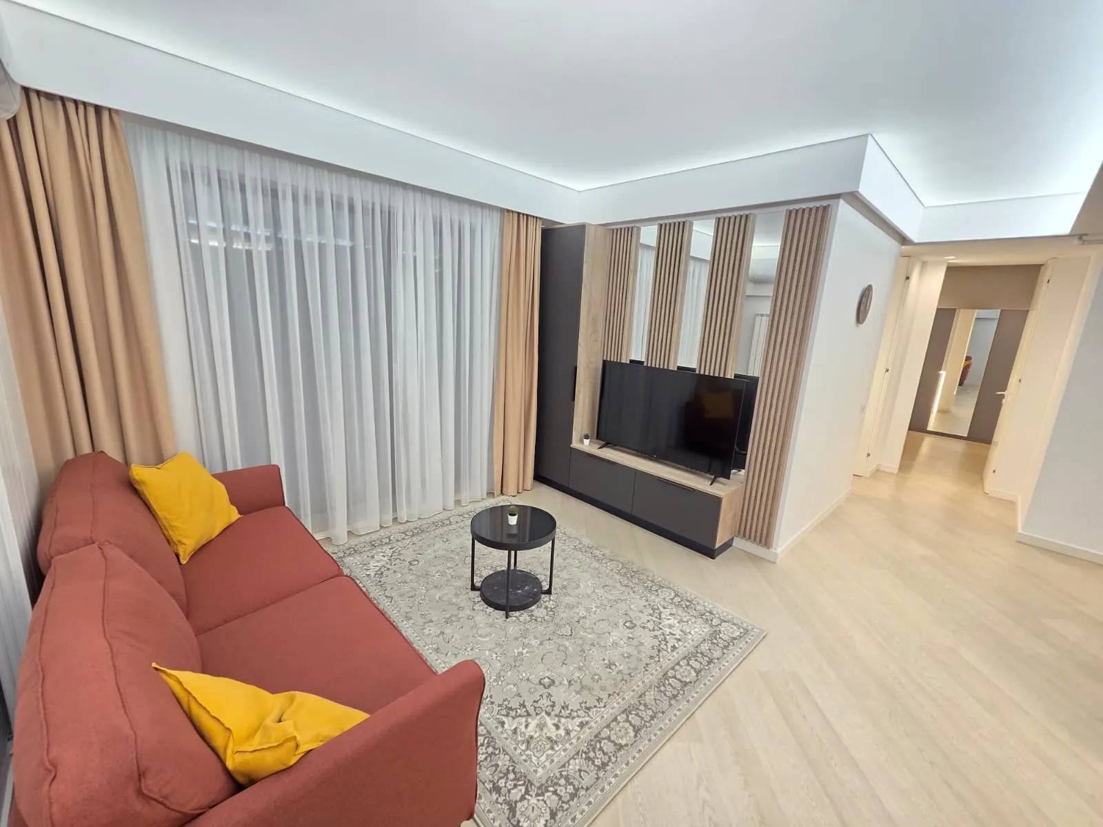 APARTAMENT CU 3 CAMERE - PIPERA - MOBILAT SI UTILAT - imagine 2