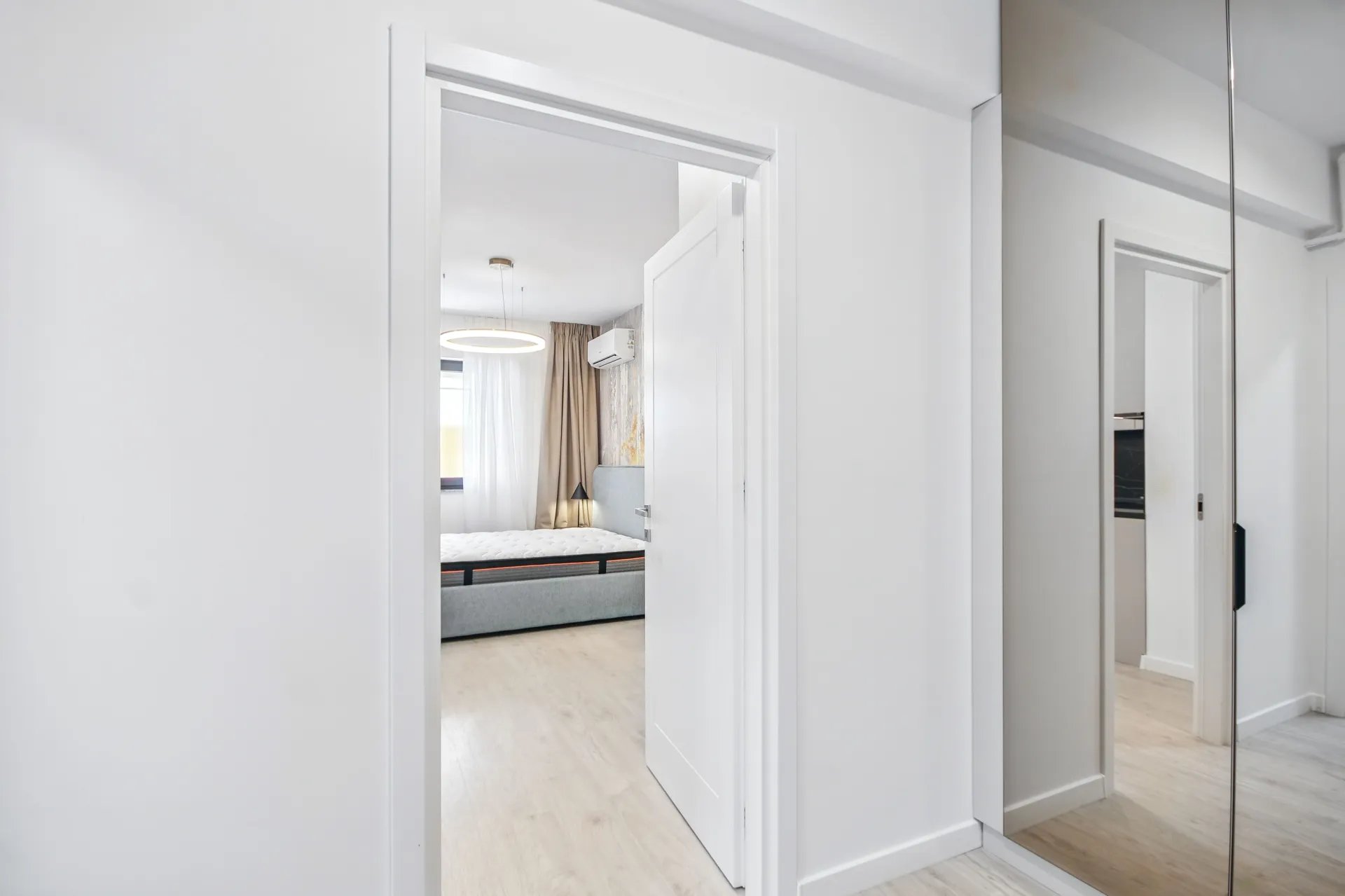STUDIO PIPERA - ROND OMV - BLOC NOU - 9/14