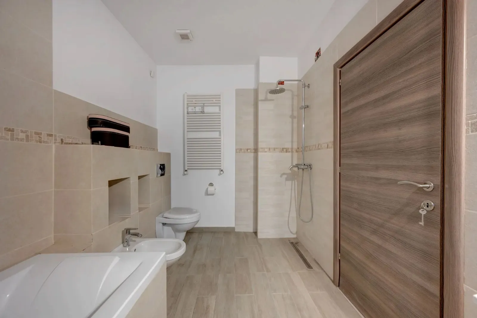 APARTAMENT CU 3 CAMERE - CISMIGIU - UTILAT SI MOBILAT - 8/15