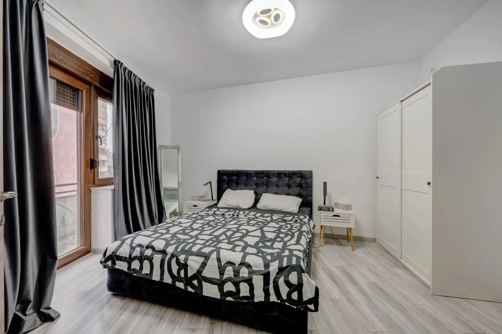APARTAMENT CU 3 CAMERE - CISMIGIU - UTILAT SI MOBILAT - 14/15