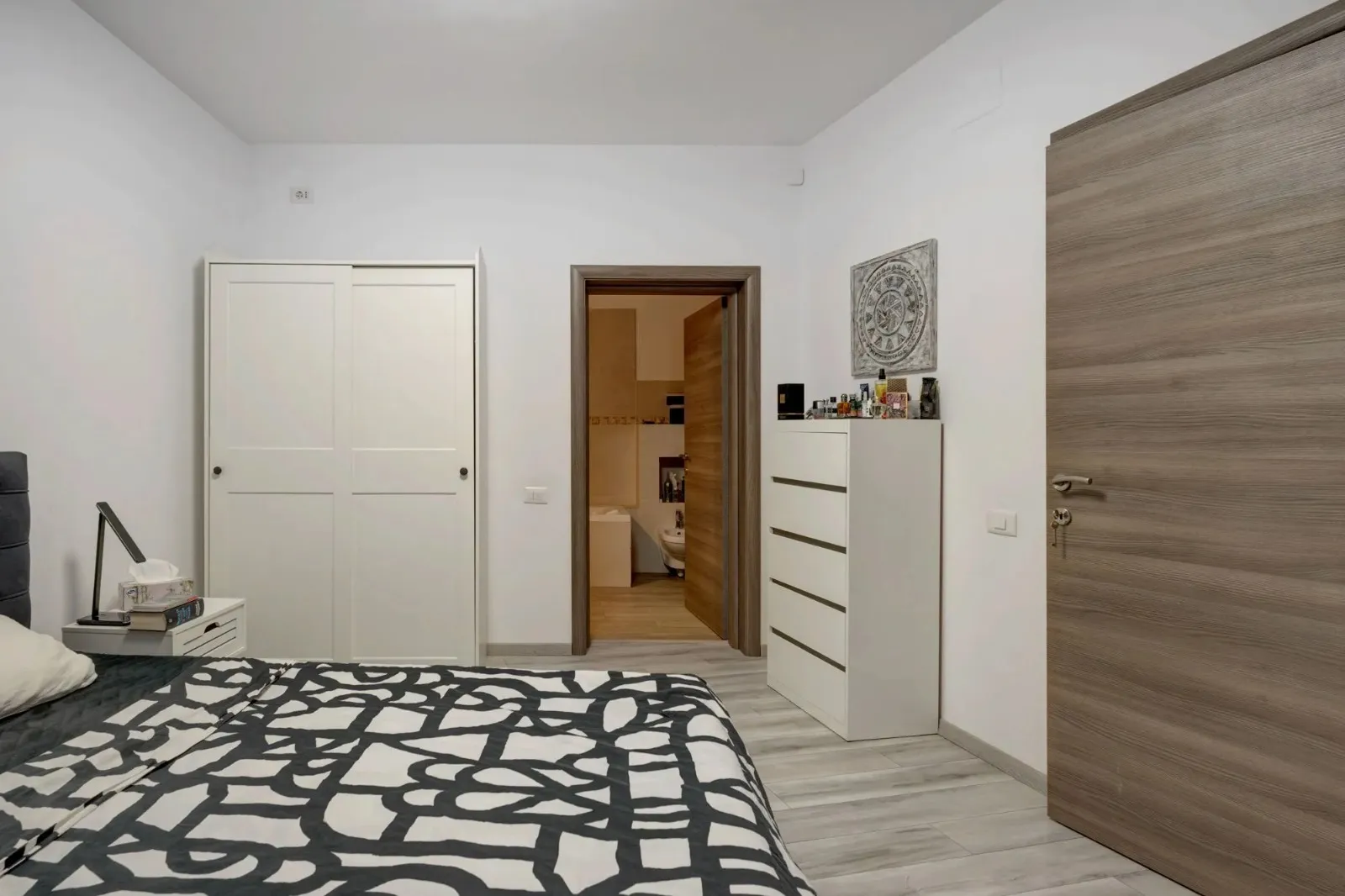 APARTAMENT CU 3 CAMERE - CISMIGIU - UTILAT SI MOBILAT